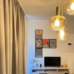 Deluxe Studio